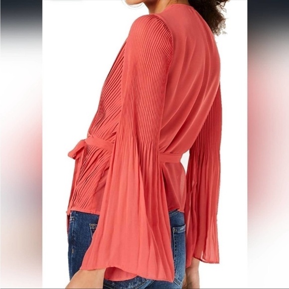 NWT Bar III Wrap Blouse XXS Salmon Orange Pink “Dark Starfish” Bell Sleeves Boho - Picture 2 of 16